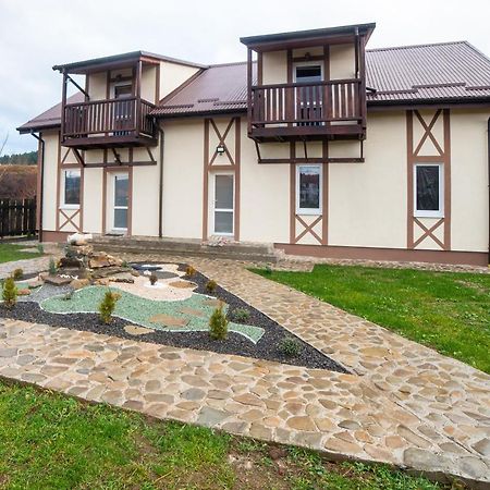 Котедж "Під Горбком" Korchin Bagian luar foto