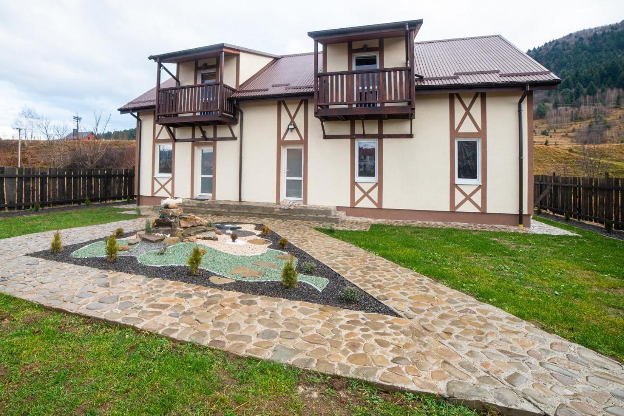 Котедж "Під Горбком" Korchin Bagian luar foto
