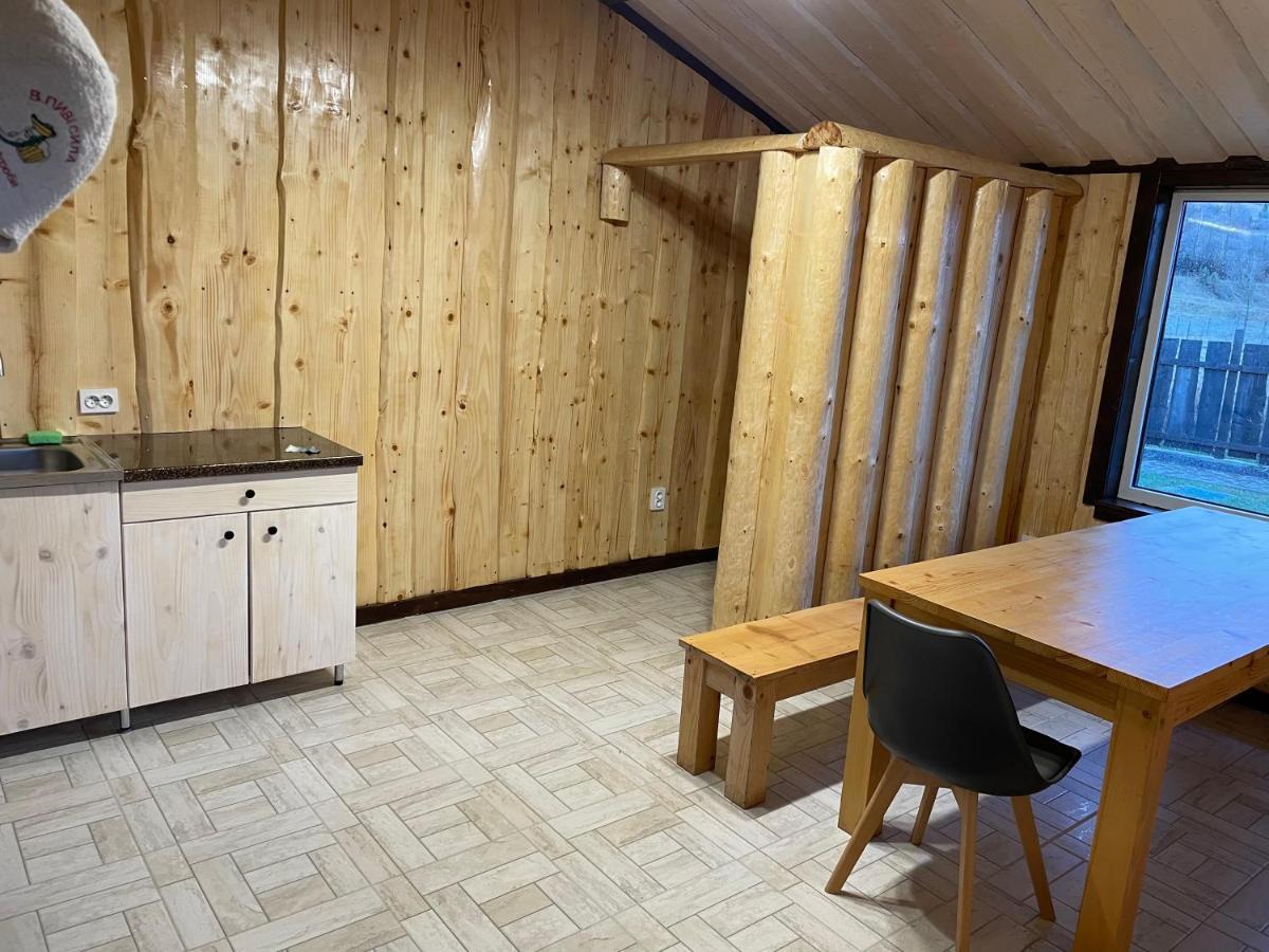 Котедж "Під Горбком" Korchin Bagian luar foto